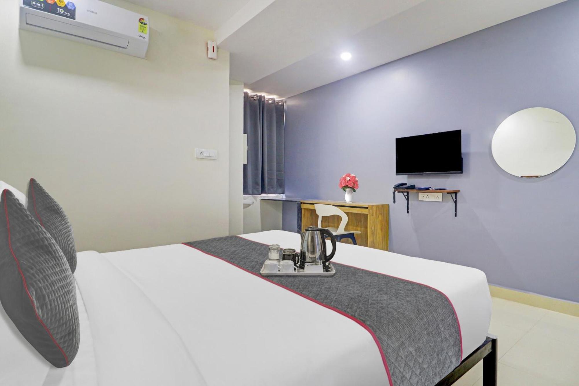 Collection O White Riviera Near Kondapur Hotel Hyderabad Exterior photo